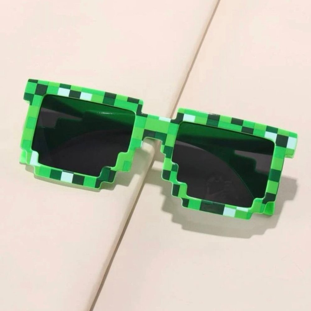 🎃6/$15 - Minecraft Pixelated Sunglasses

❗️ LAST ONE ❗️ - Picture 2 of 5